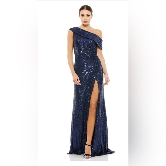 Nwt Ieena for Mac Duggal One Shoulder Ruched Sequined Gown in Midnight - Picture 4 of 15
